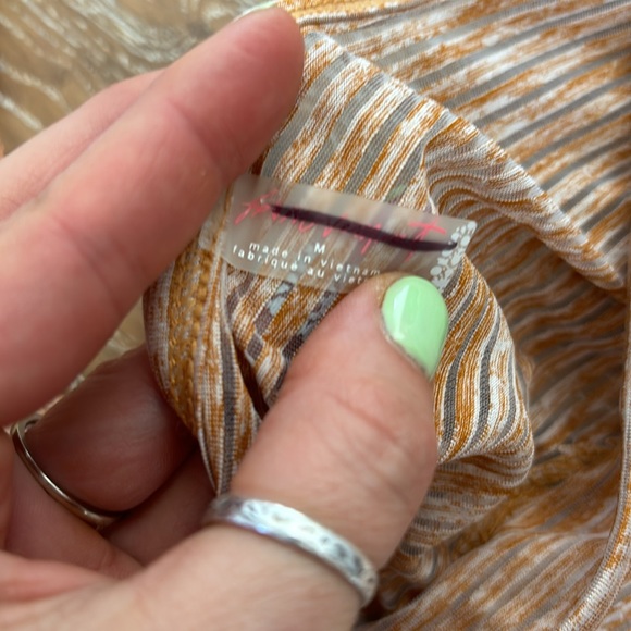 New! Free People movement cinched waist muscle tee w/back cutout - Picture 5 of 9